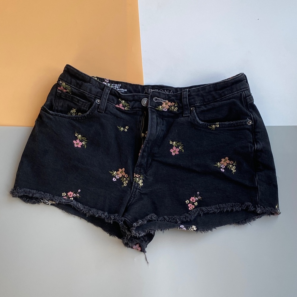 Arizona Jean Company Women's Black Floral Jean Shorts